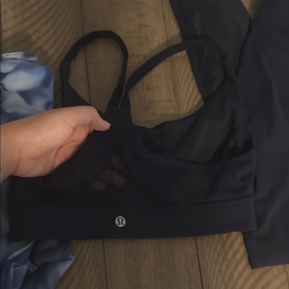 Lululemon bundle midnight navy blue Activewear Set bra and solid leggings
